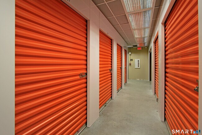 Building Photo - 100 Parrott Drive