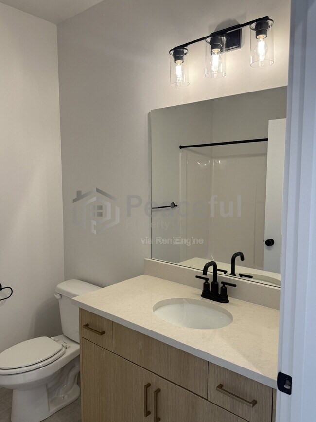 Building Photo - 272 E 850 S