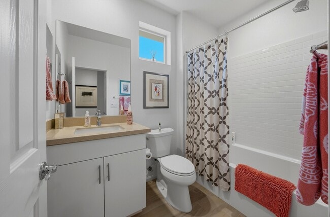 Building Photo - 51811 Golden Eagle Dr