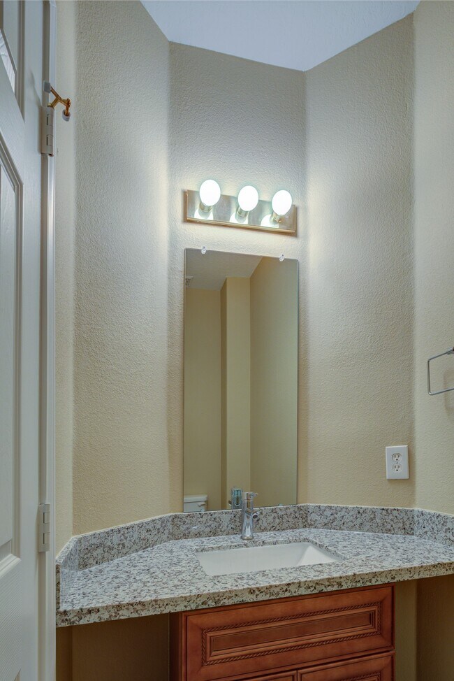 Building Photo - 6227 Clear Canyon Dr