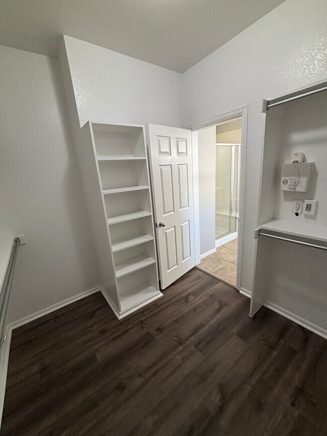 Building Photo - 2756 Thorncreek Ln