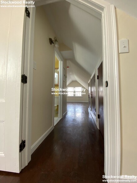 Building Photo - 18 Haverford St