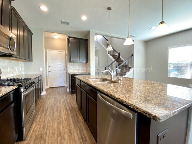 Building Photo - 1206 Ranch Falls