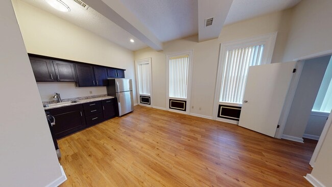 Building Photo - 1313 Allegheny Ave