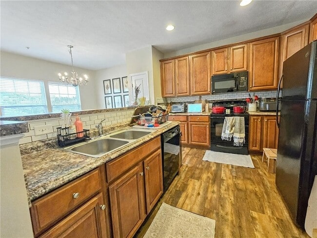 Building Photo - 813 Fairgate Drive