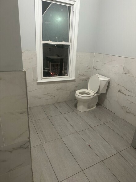 Building Photo - 47 Fabyan Pl