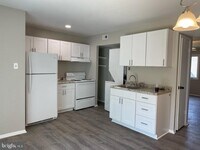 Building Photo - 538 Daisy Dr