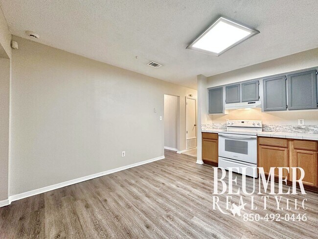 Building Photo - 2292 Sparrow Ln