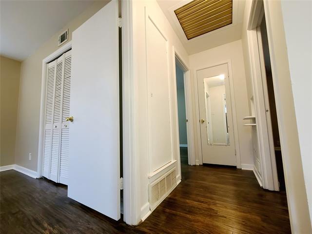 Building Photo - 3108 Mayhew Dr