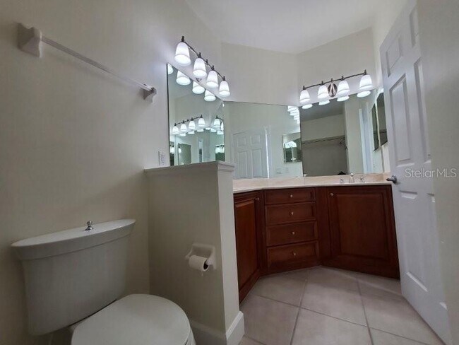 Building Photo - 240 West End Dr