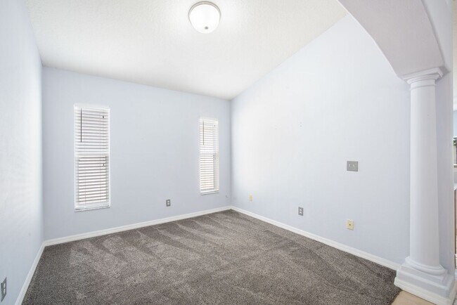 Building Photo - Family-Friendly 3BR Home with Yard, Office...