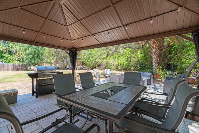 Building Photo - 1820 Rumar Ln