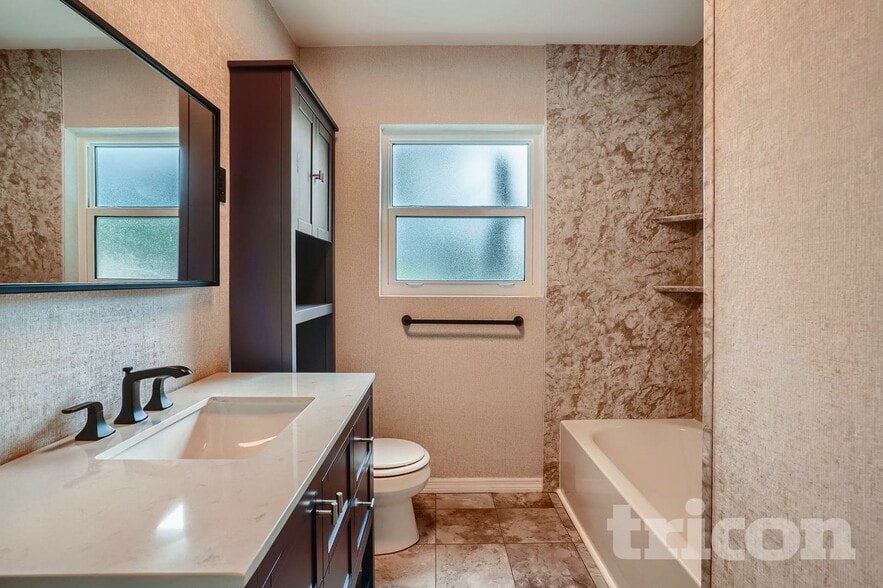 Building Photo - 2317 13th Ave SW