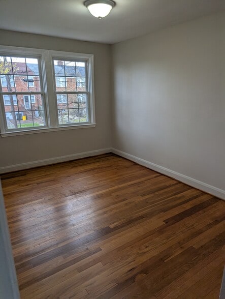 Building Photo - 1410 Dundalk Ave