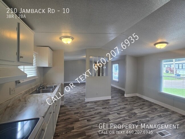 Building Photo - 210 Jamback Rd