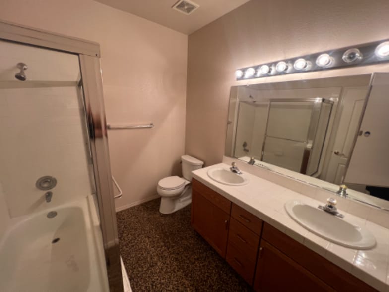 Building Photo - 7563 N Carnegie Ave