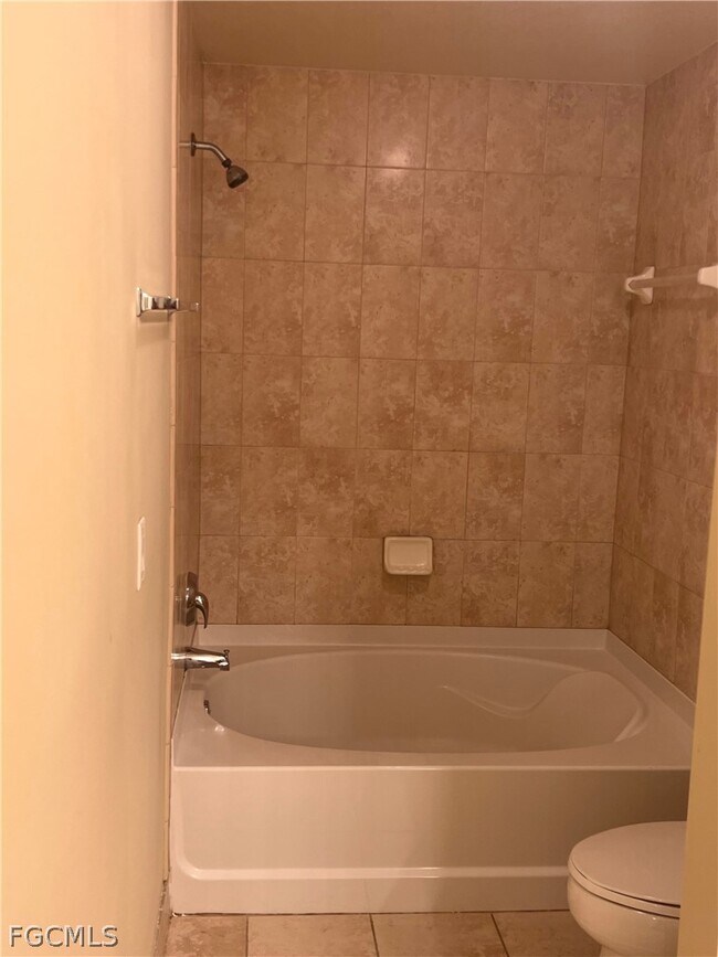 Building Photo - 20121 Estero Gardens Cir