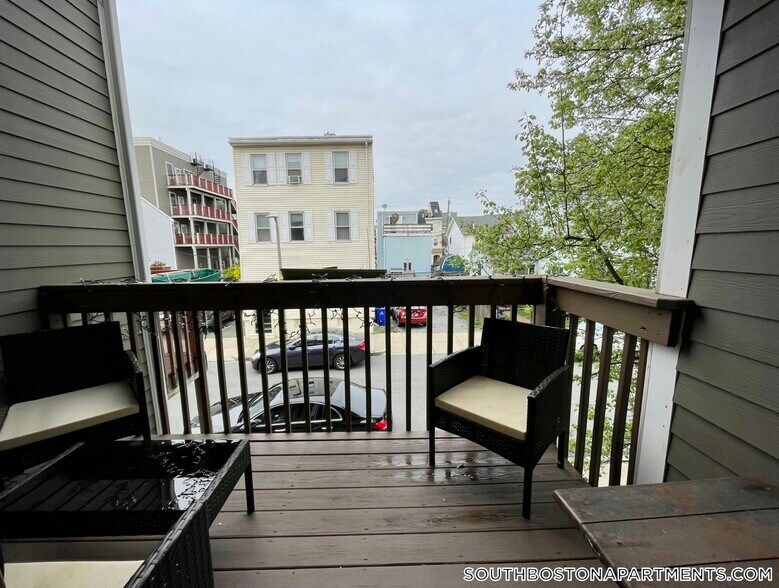 Building Photo - 111 W 8th St