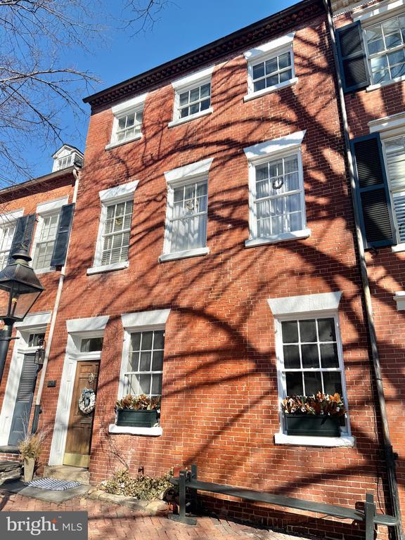 Building Photo - 119 Prince St