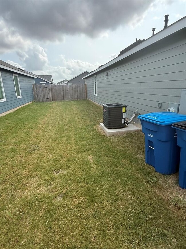 Building Photo - 2324 Dust Devil Dr