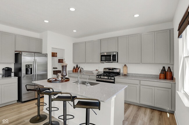 Building Photo - 7259 Firestone Rd