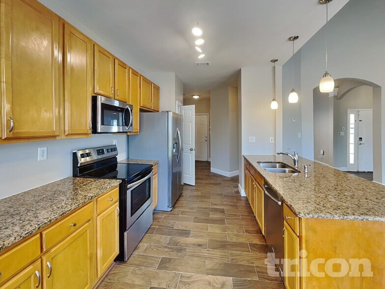 Building Photo - 903 Ember Ct