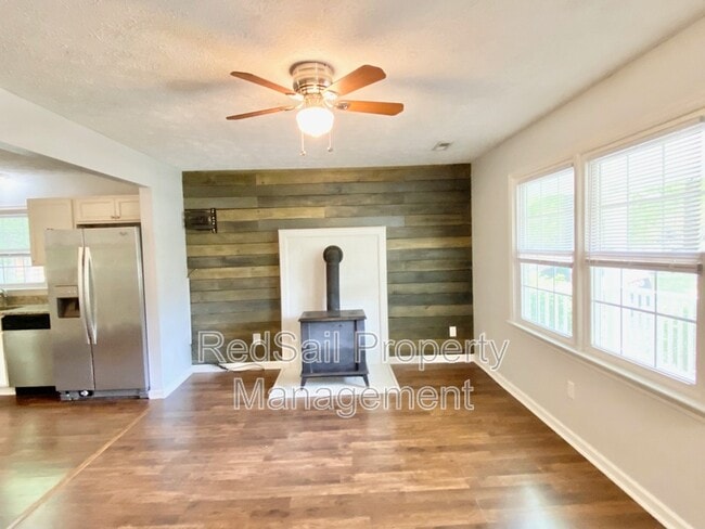 Building Photo - 5187 Oak Creek Cir