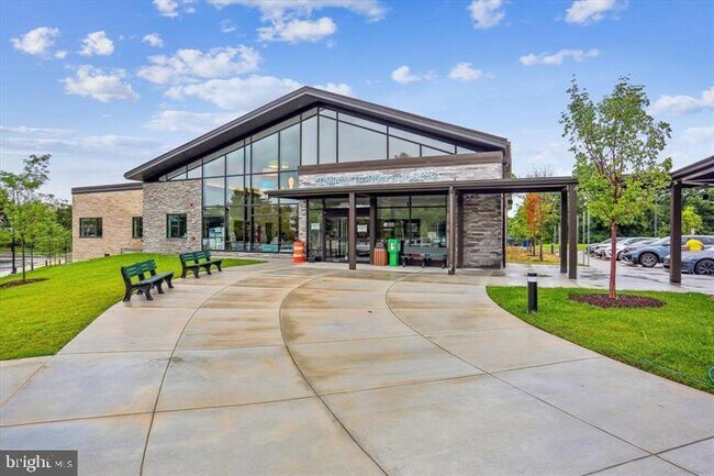 Building Photo - 3100 N Leisure World Blvd