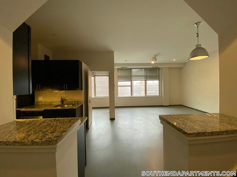 Building Photo - 160 E Berkeley St