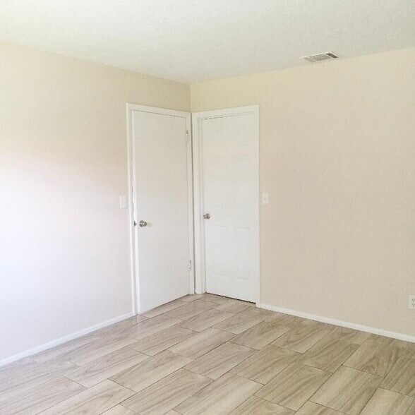 Building Photo - 5145 SE 31st St