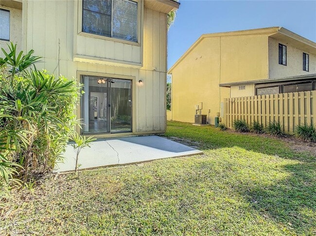 Building Photo - 9027 Pebble Creek Dr