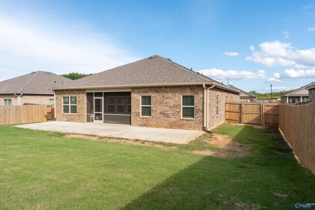 Building Photo - 22654 Regent Dr
