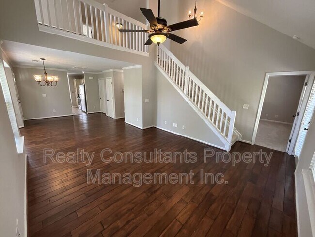 Building Photo - 300 Mourning Dove Terrace