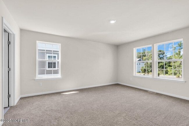 Building Photo - 10 Penny Ln