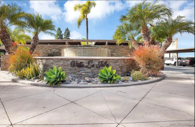 Building Photo - 8529 Villa La Jolla Dr