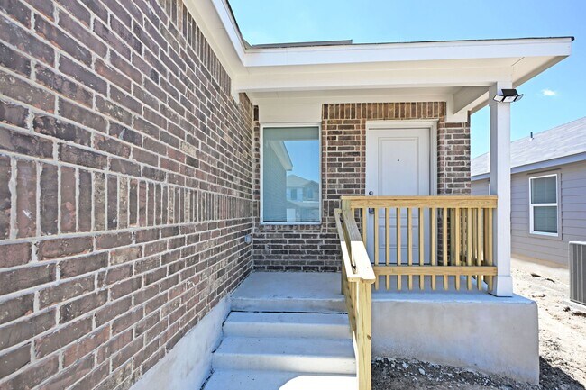 Building Photo - 223 Zyra Ave