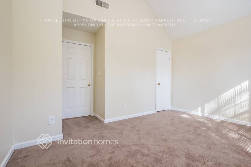 Building Photo - 1675 Watercrest Cir