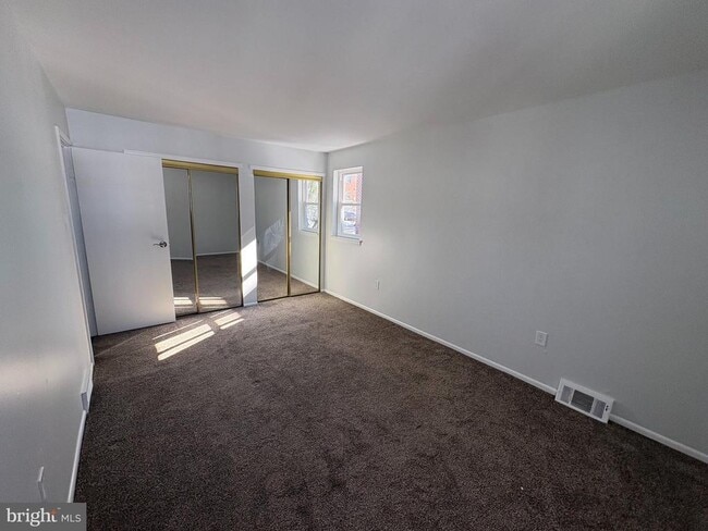 Building Photo - 3918 Stevenson St