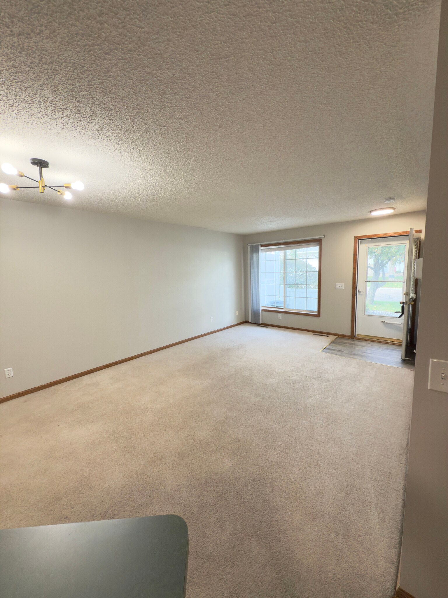 Building Photo - 8647 Quarry Ridge Ln