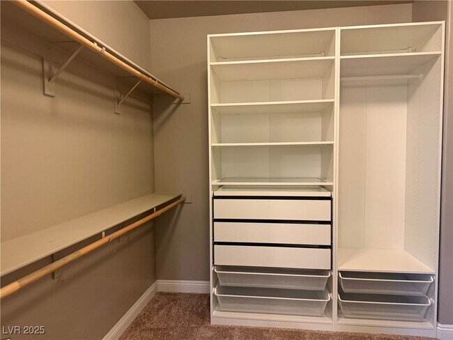 Building Photo - 304 Rezzo St