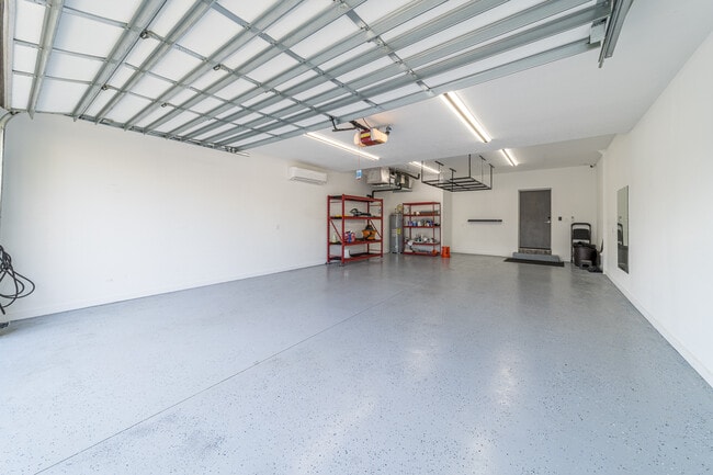 Building Photo - 2325 1st Ave S