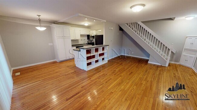 Building Photo - 240 Chippewa Court Unit B