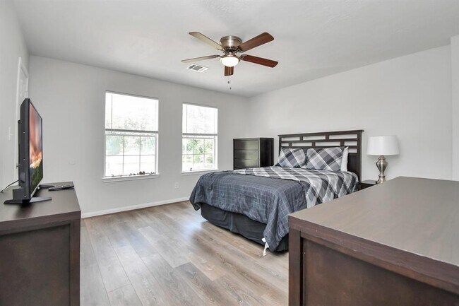 Building Photo - 8106 Rhobell St