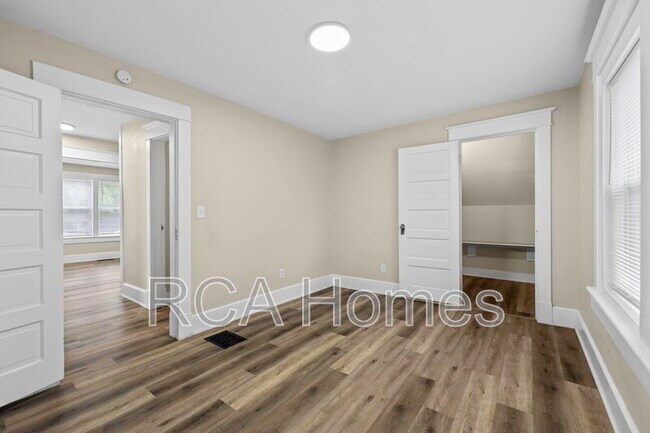 Building Photo - 3227 Guilford Ave