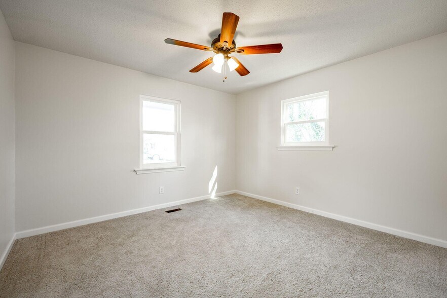 Building Photo - 9100 Coventry Ln