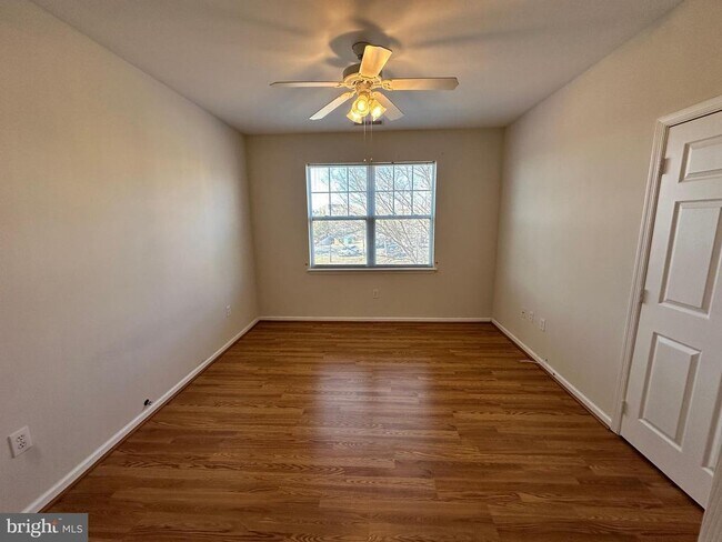 Building Photo - 12901 Centre Park Cir