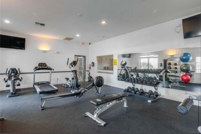 Building Photo - 6004 Hemingway Cir