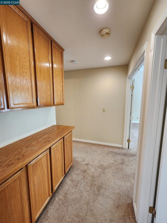 Building Photo - 617 S Blackbrush Ln