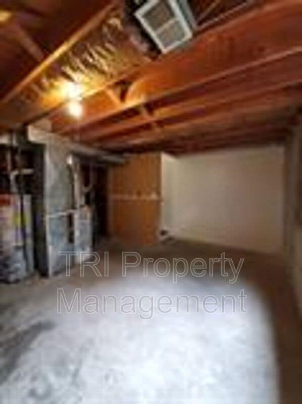 Building Photo - 2141 28th Ave Ct