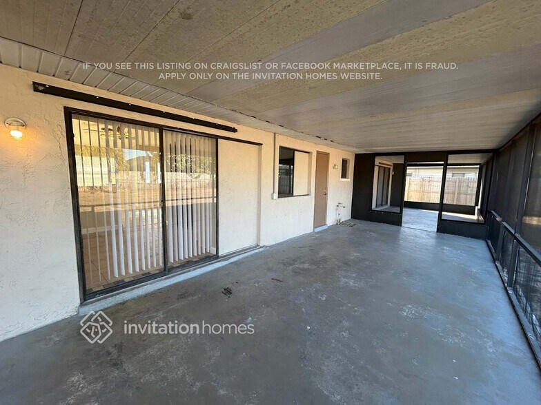 Building Photo - 2130 SW 12th Pl